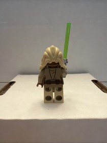 LEGO Star Wars Stass Allie Minifigure 75016 Homing Spider Droid