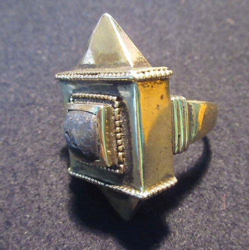 Bague Imposante Métal Argenté Avec Strass Bleu Et Blanc - Taille 61, Occasion En Bon état