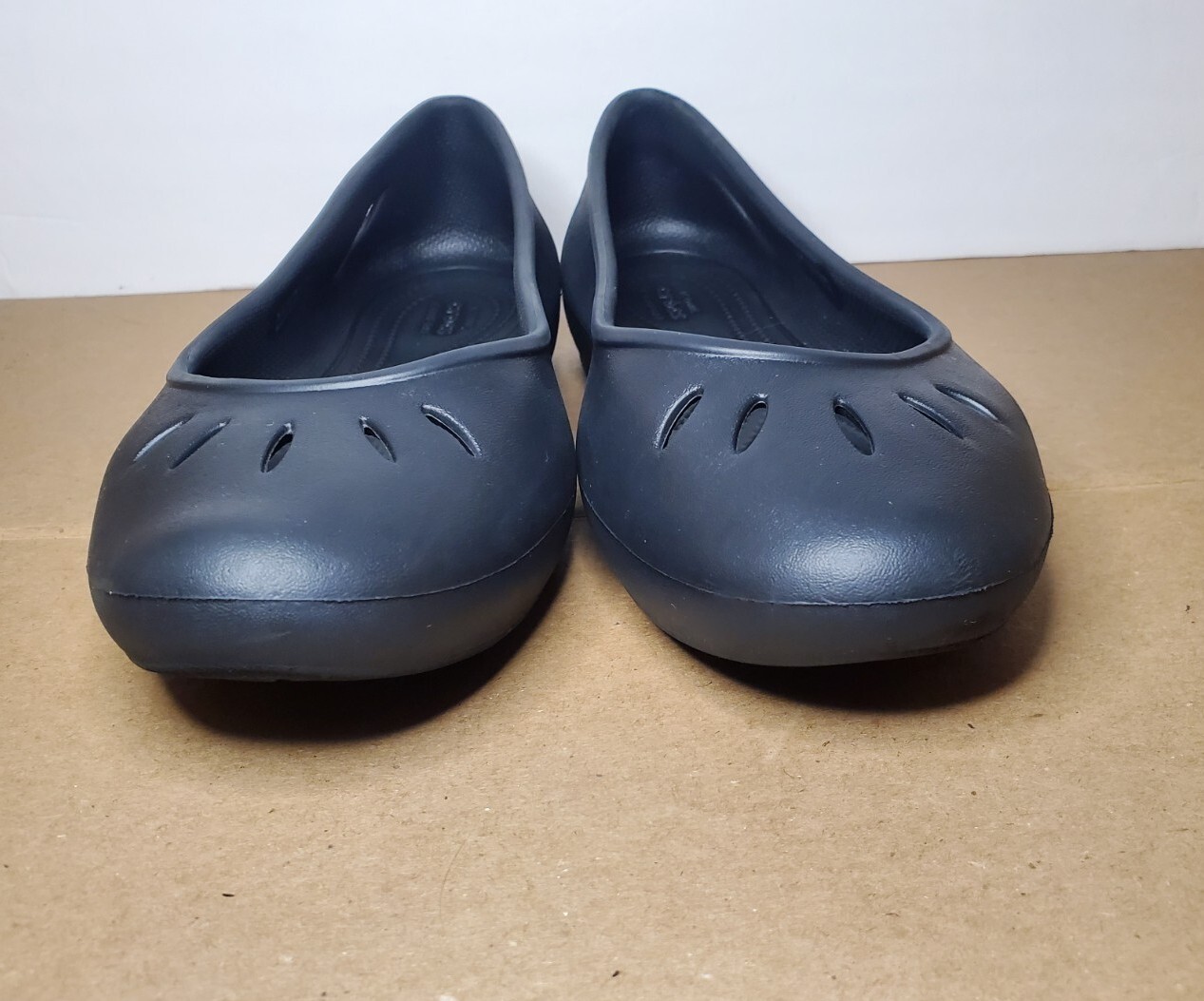 CROCS authentic black ballet flats /// size 8