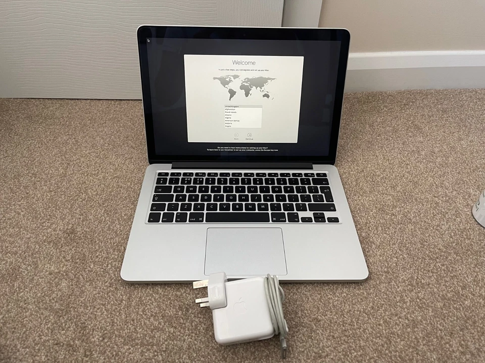 MacBook Pro 13.3"  256GB SSD Intel Core i5 5th 2.7GHz,8GB RAM Bearly Used, photo 1 of 5