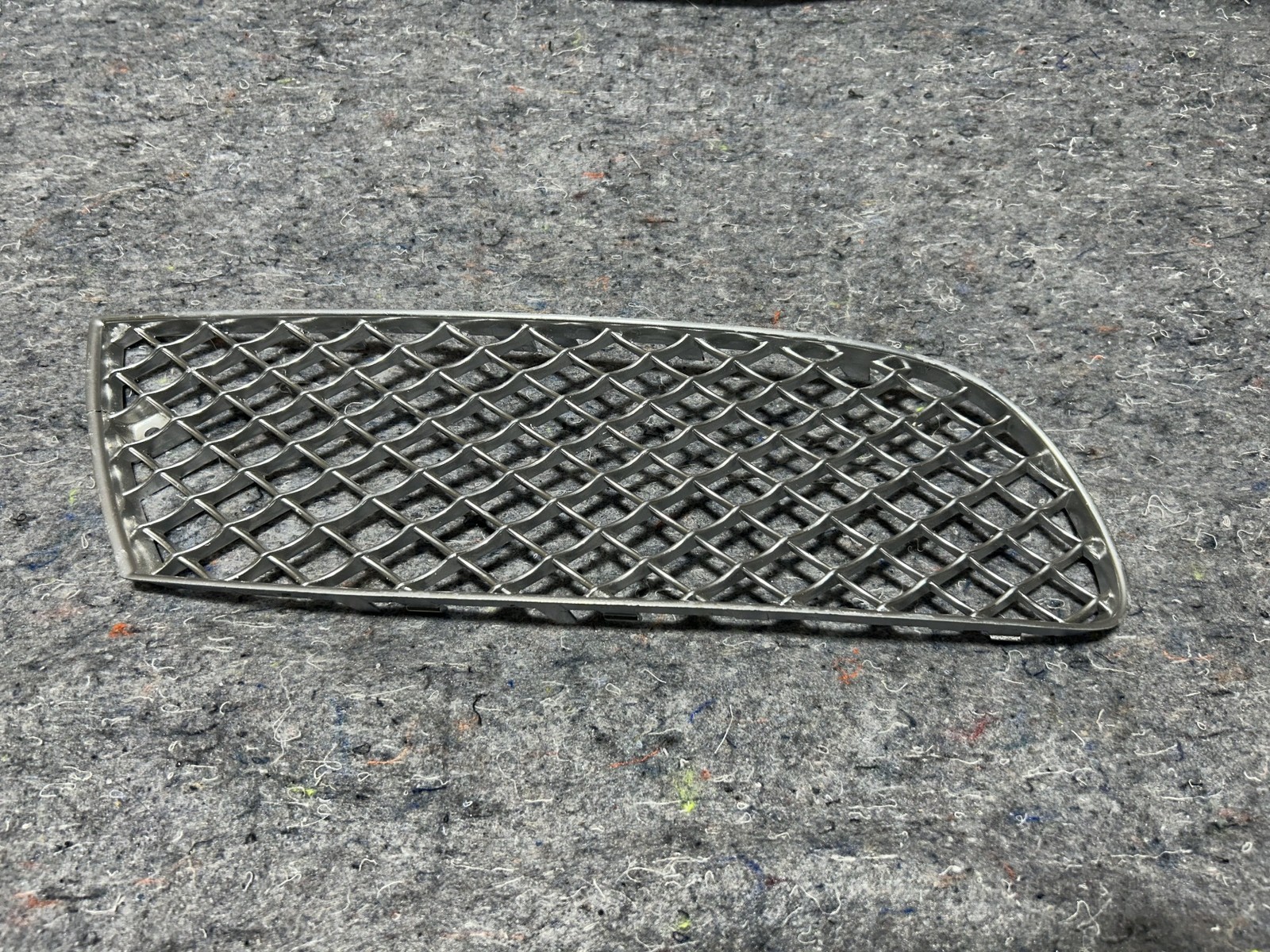 06-13 BENTLEY CONTINENTAL FLYING SPUR FRONT BUMPER LOWER MESH GRILL OEM