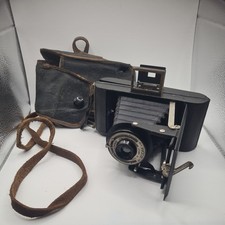 Brownie Kodak Six-20 folding camera Simple Meniscus type lens Uses 620 Film