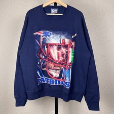 Vintage New England Patriots NFL 90s Lee Sport Large Helmet Graphic Crewneck