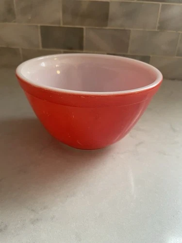 Pyrex "Red" #401 Mixing Bowl