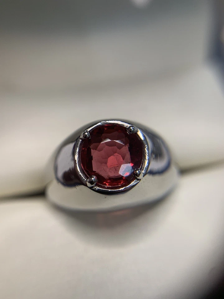 Anillo de espinela roja natural sin tratar de oro blanco de 14k Appx 3 quilates para hombre o mujer’s Foto 2 de 4