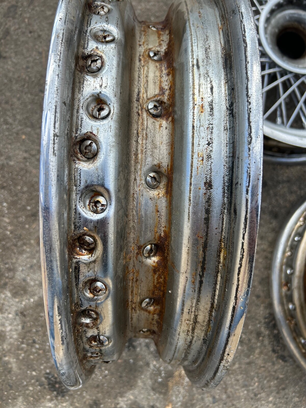 5 borrani wire wheels Bugatti type 57