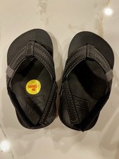 NEW Reef Little Ahi Unisex Kids Black Flip Flop Sandals US Size 3/4 Slip-On