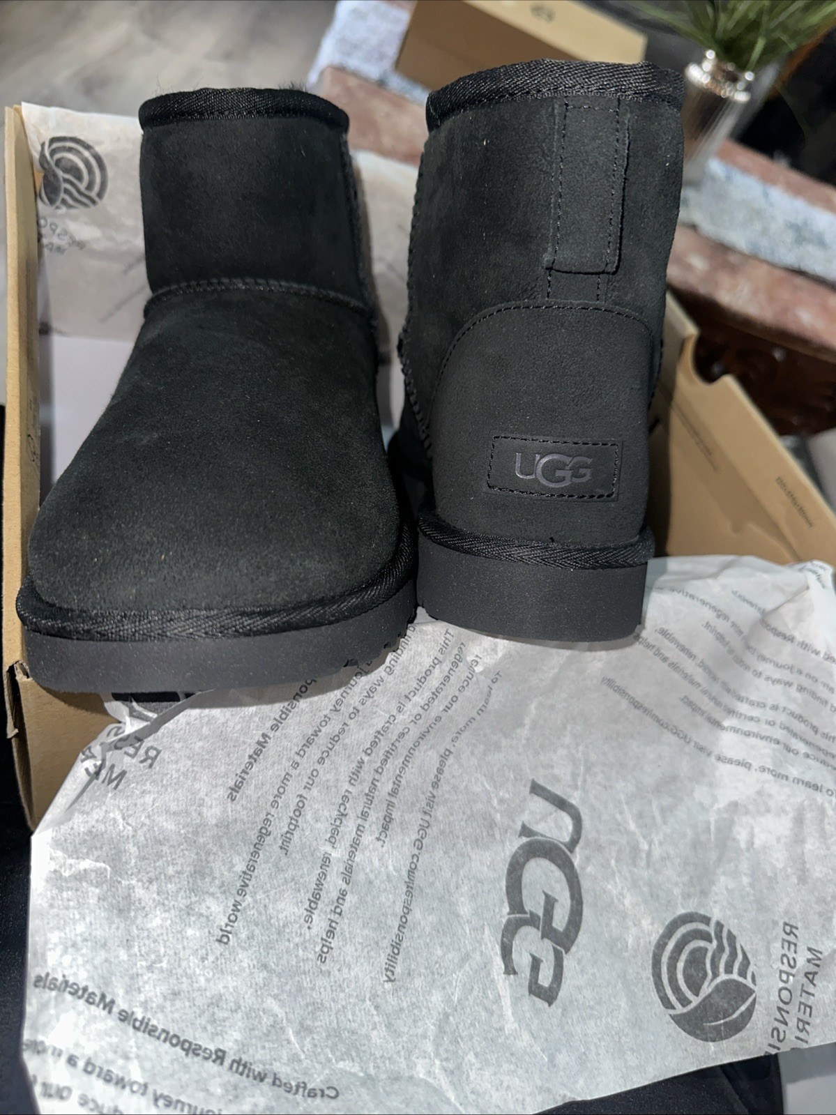 Women's Classic Mini II UGG Boots in Black Size 9