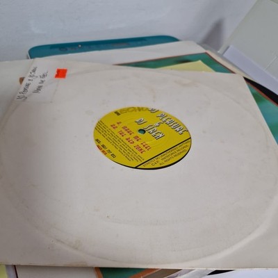 (195) DJ Pleasure & DJ Siren (2)    Make Me Feel / The Red Zone  10''  VGC+