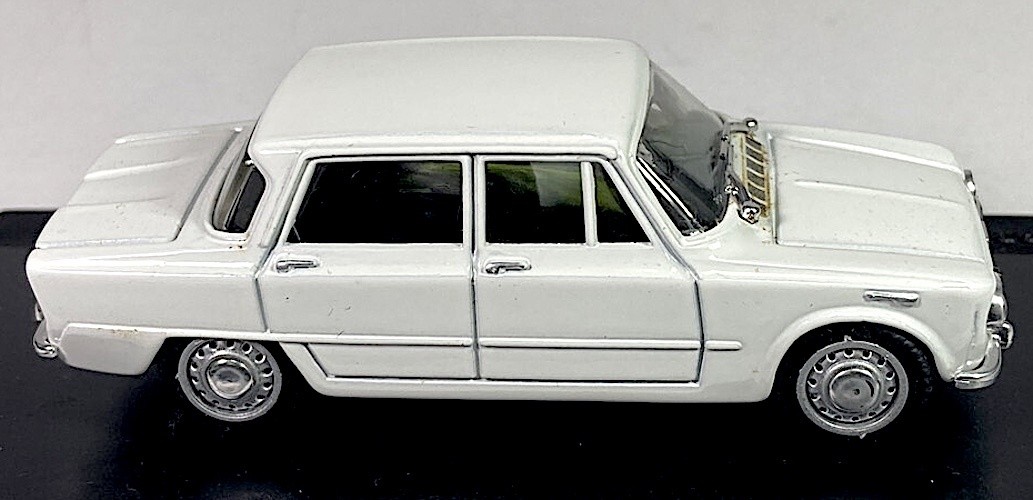 Progette 1/43 Alfa Romeo Giulia Stradale 1600 1962 White