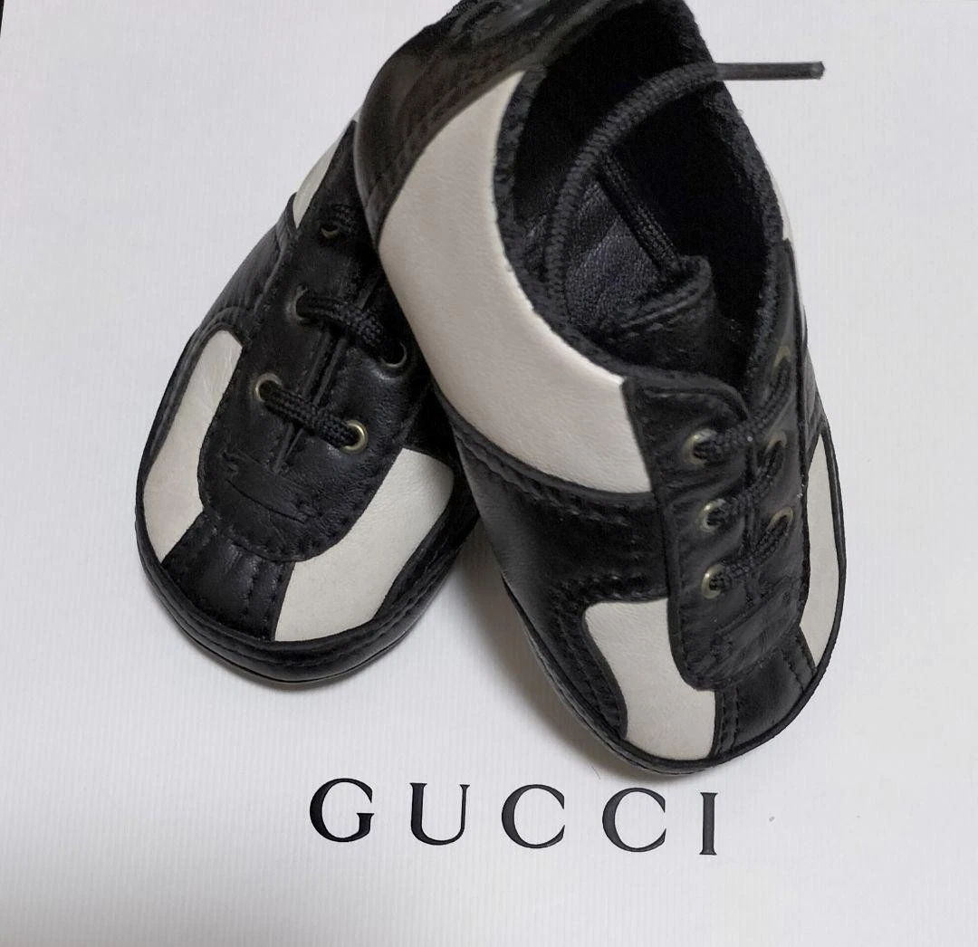 Chaussures bébé GUCCI cuir noir blanc motif uni made in Italy taille 17 UK 