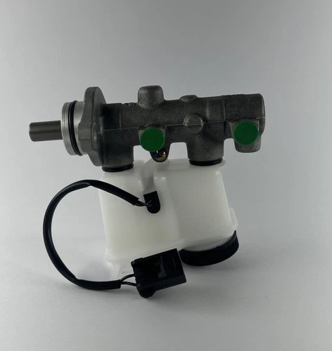 Carquest Wearever MCA390109 Brake Master Cylinder With Reservoir 0.938 Bore