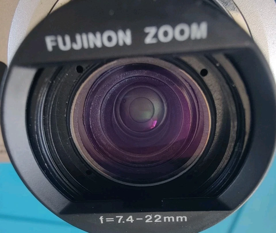 Fujifilm MX-2900 Digital Camera 2.3MP Silver Zoom, photo 3 of 5