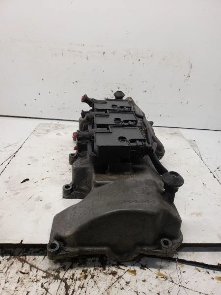 Cubierta de válvula C240 2004 1016560 Foto 2 de 4