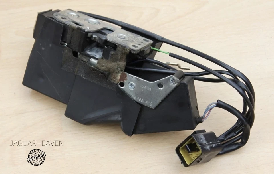 DOOR LOCK / LATCH ACTUATOR DRIVERS DOOR / FRONT RIGHT Jaguar XK8 XKR 1996-2006 - image 2 of 2