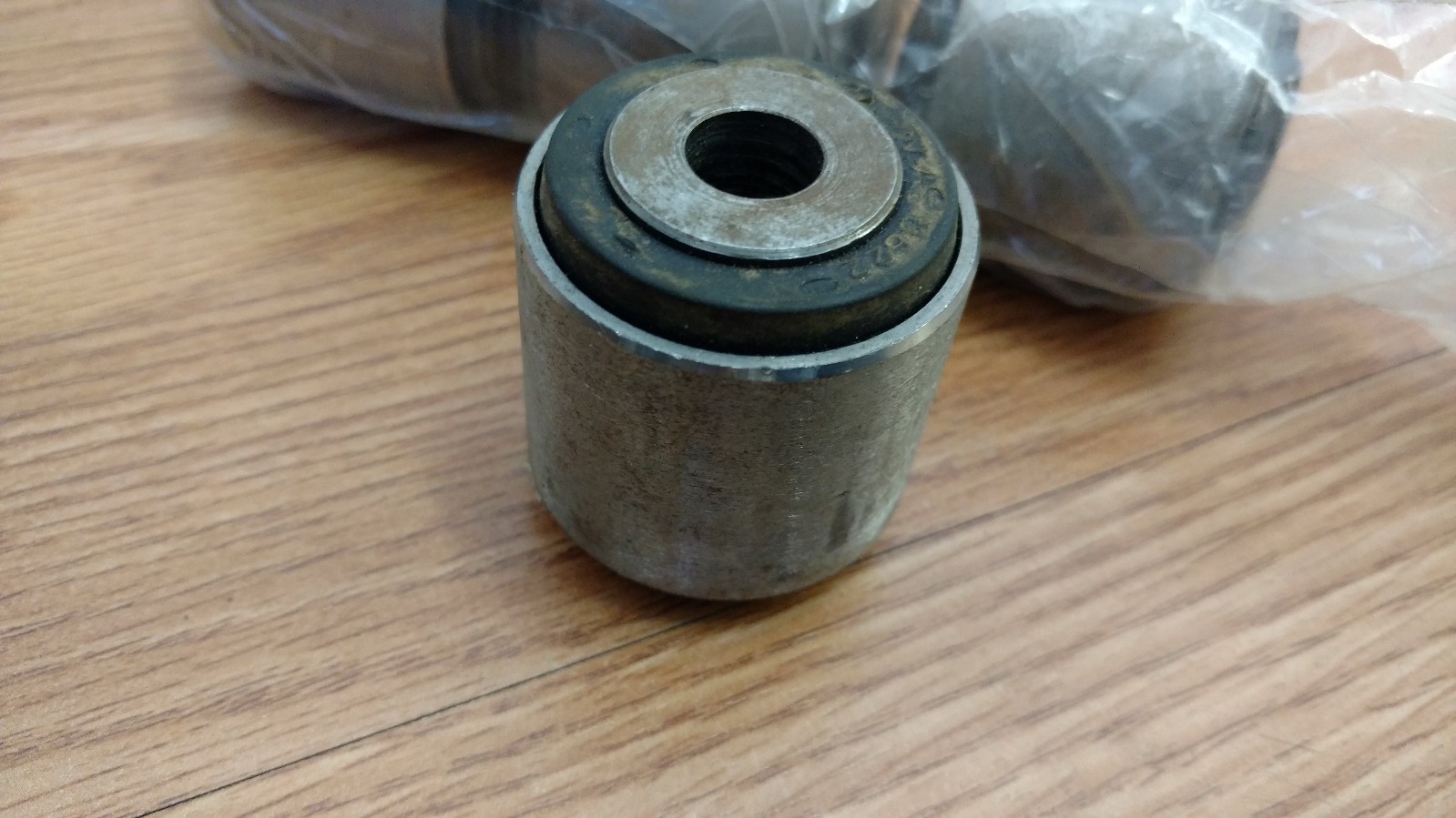 LAMBORGHINI MURCIELAGO DIABLO SUSPENSION SHOCK FLEXIBLE BUSHING OEM 410512383