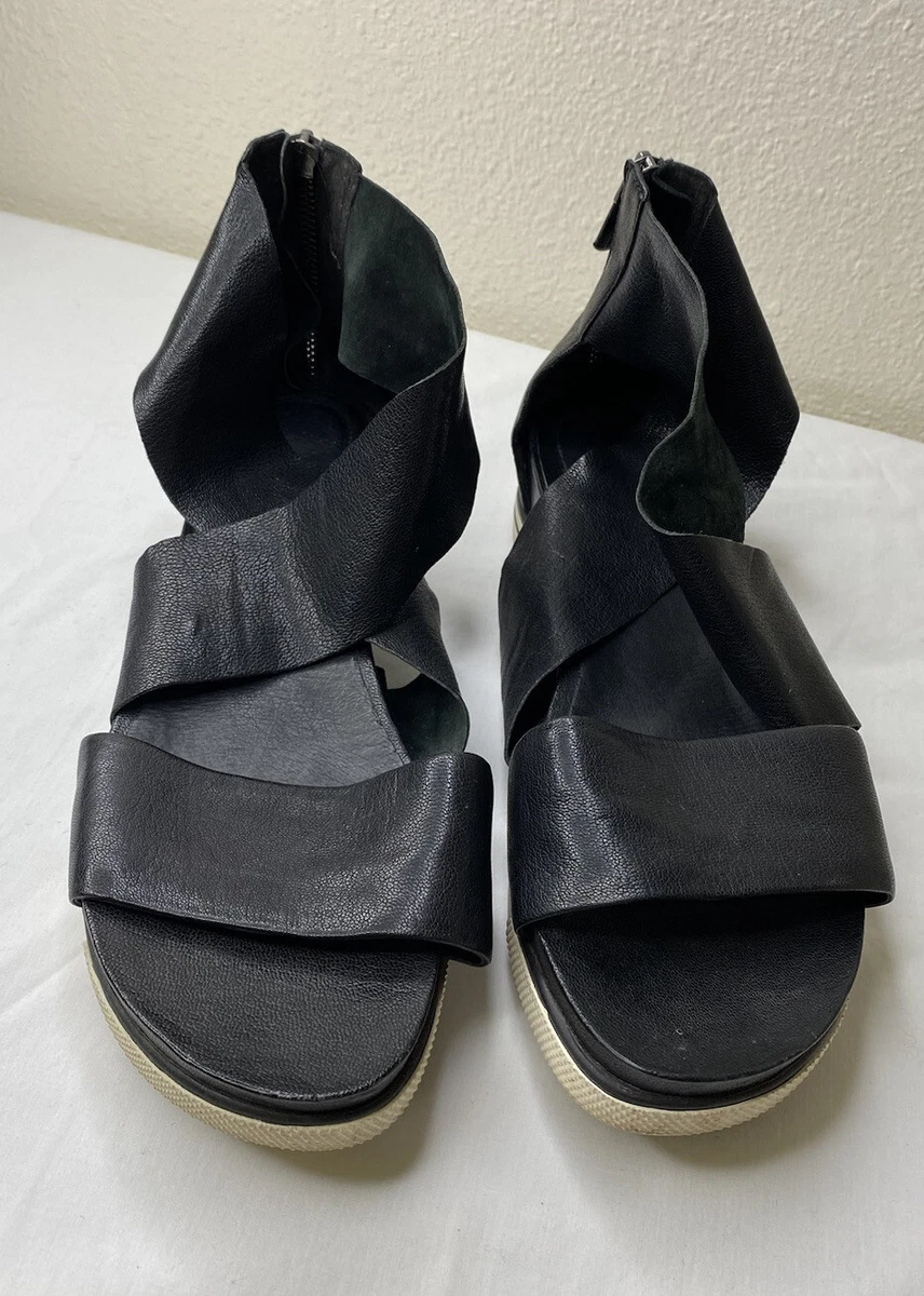 Eileen Fisher Black Sport Black Leather Cross Cross Strap Sandals