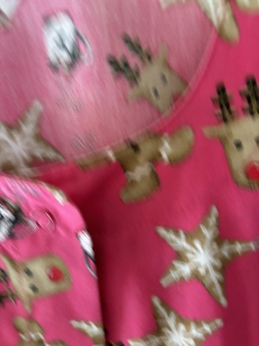 Scrub Jacket Women’s Medium Used Christmas Holiday/Reindeer Theme - Picture 8 of 8