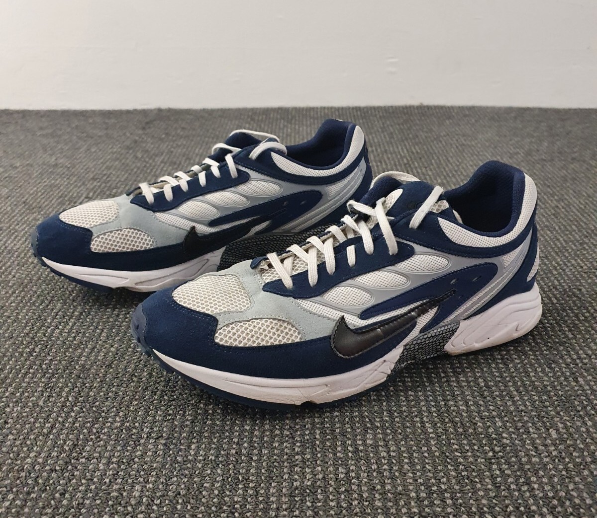 midnight ghost nike