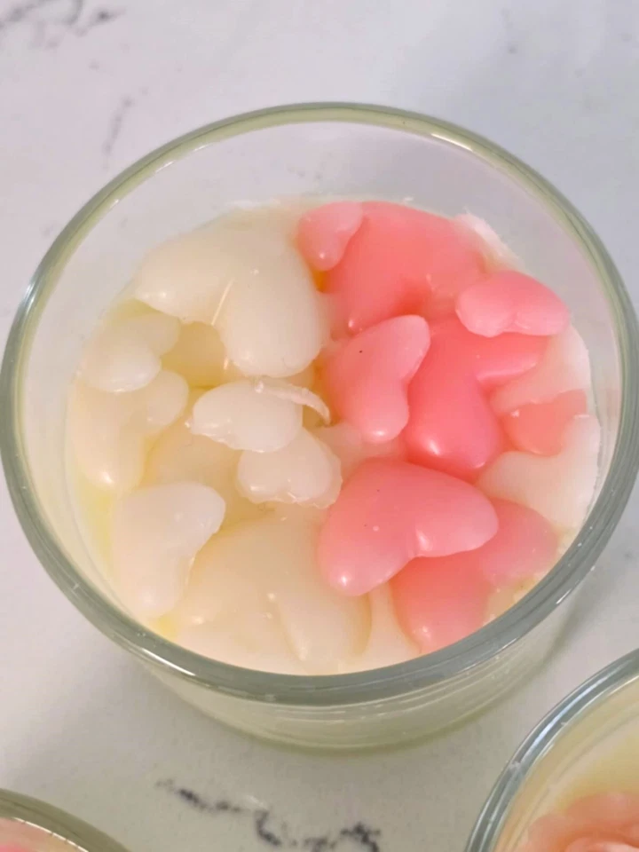 Velas para bodas/fiestas en tarro de cristal con rosas de cera. Hecho por encargo 3,5 oz Foto 3 de 4