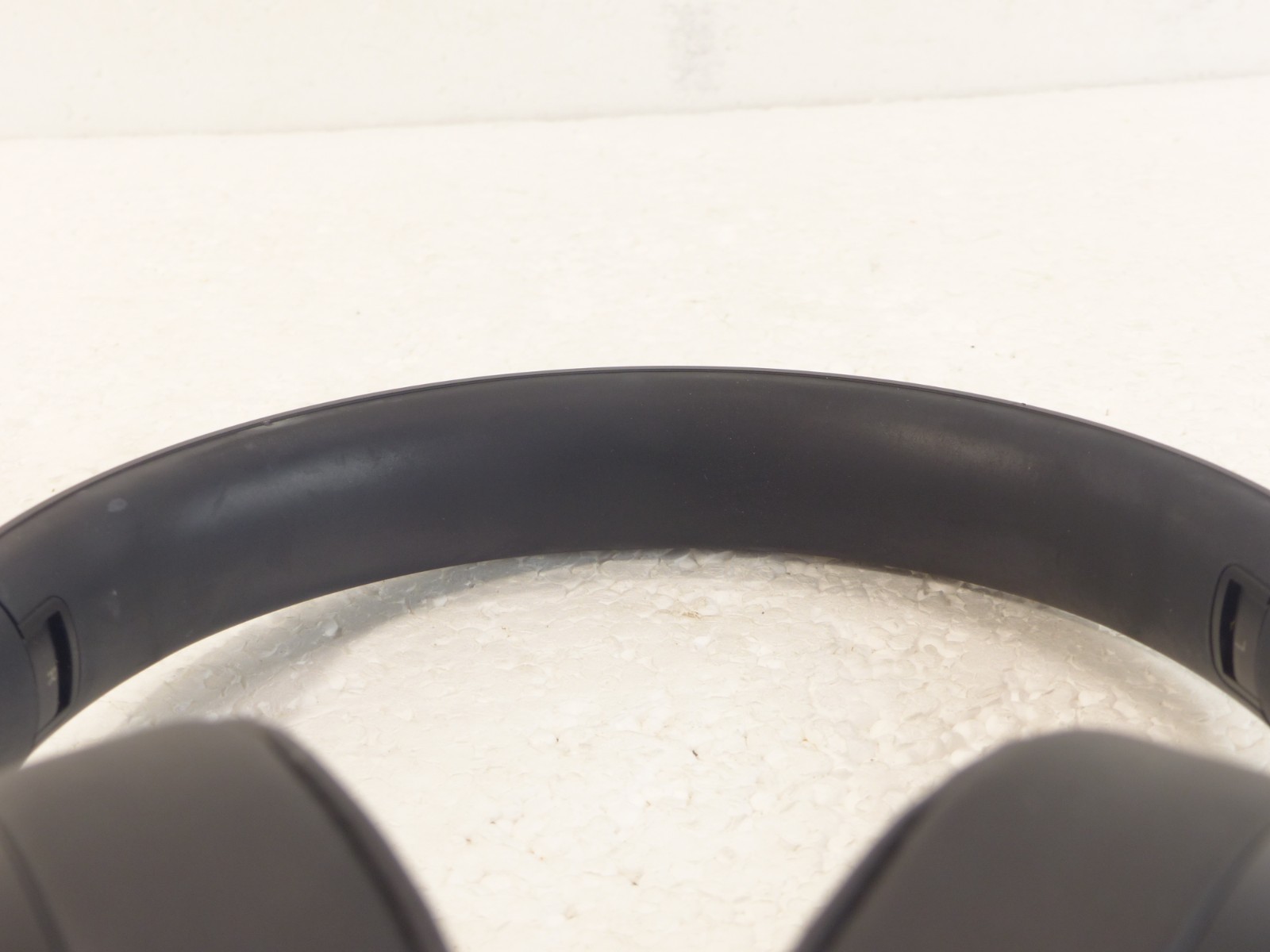 Beats by Dr. Dre Solo Pro On-Ear Wireless Headphones Black w/ Case NO Charger!