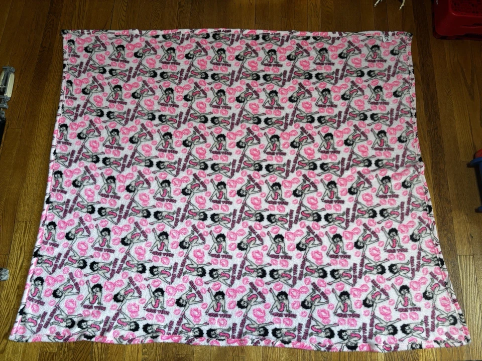 2019 Betty Boop Attitude is Everything Fleece Blanket  - Image 4 of 4