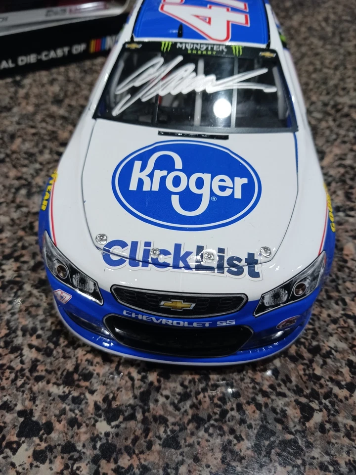 AJ Allmendinger Auto'd#47 Kroger Darlington 2017 雪佛兰 1: 24 压铸 NASCAR JTG — 第 3/4 张图片