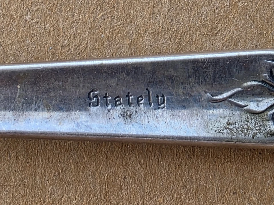 Cubiertos de plata de ley "majestuosos" State House 9 piezas 3 tenedores 5 cucharas 1 cuchillo Foto 3 de 4