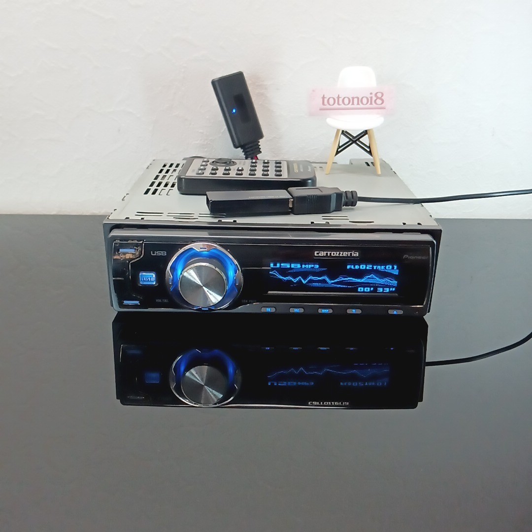 Pioneer Carrozzeria DEH-P620 1DIN Car Audio CD USB AUX Bluetooth