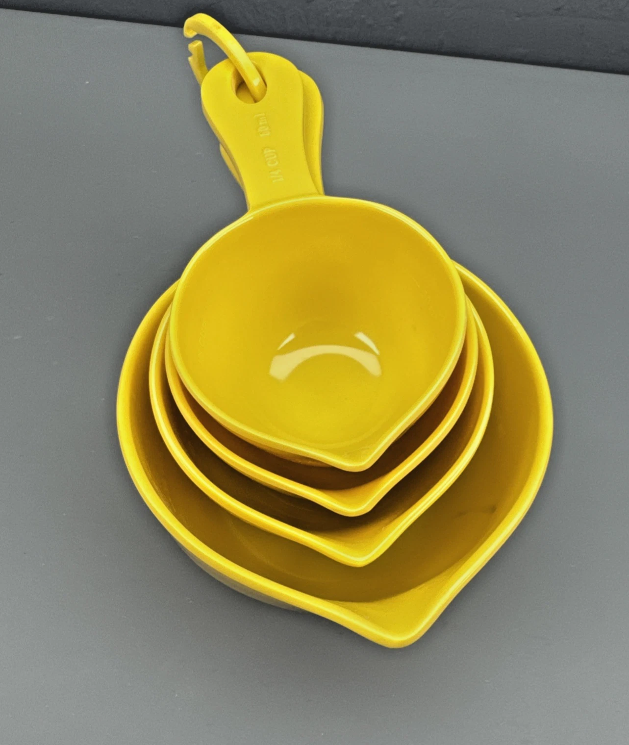 Vintage Williams Sonoma Measuring Cup Set of 4 Yellow Melamine Retro