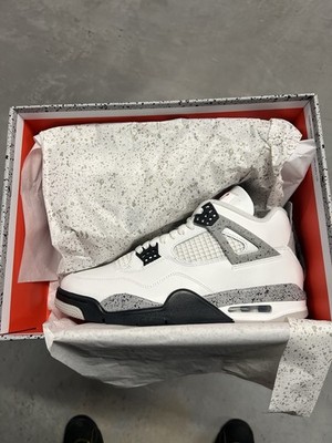 Air Jordan 4 White Cement 2025 Size 10.5