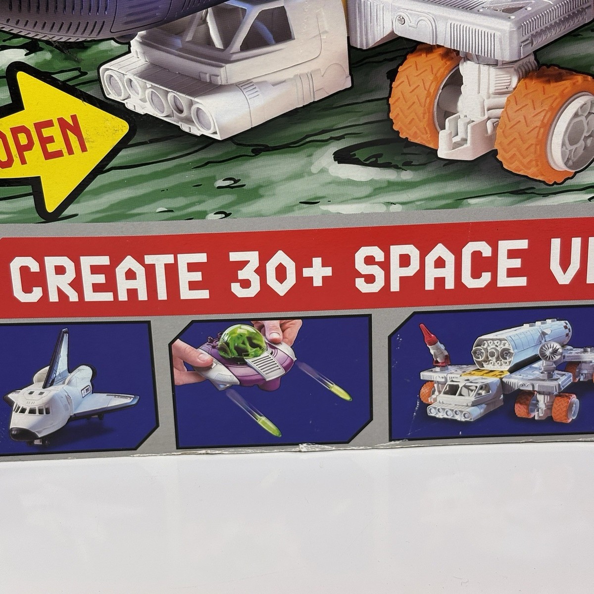 Vintage 1998 Matchbox Mega Rig Space Ship Shuttle Mission Alien