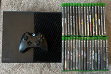 Xbox one with control + 33 games: Final fantasy, minecraft, skylanders, fallout