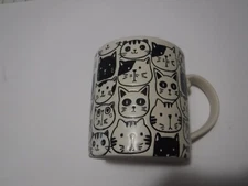 Spectrum Designz 16 - 18  oz Embossed Cat Faces Jumbo Ceramic Coffee Mug New