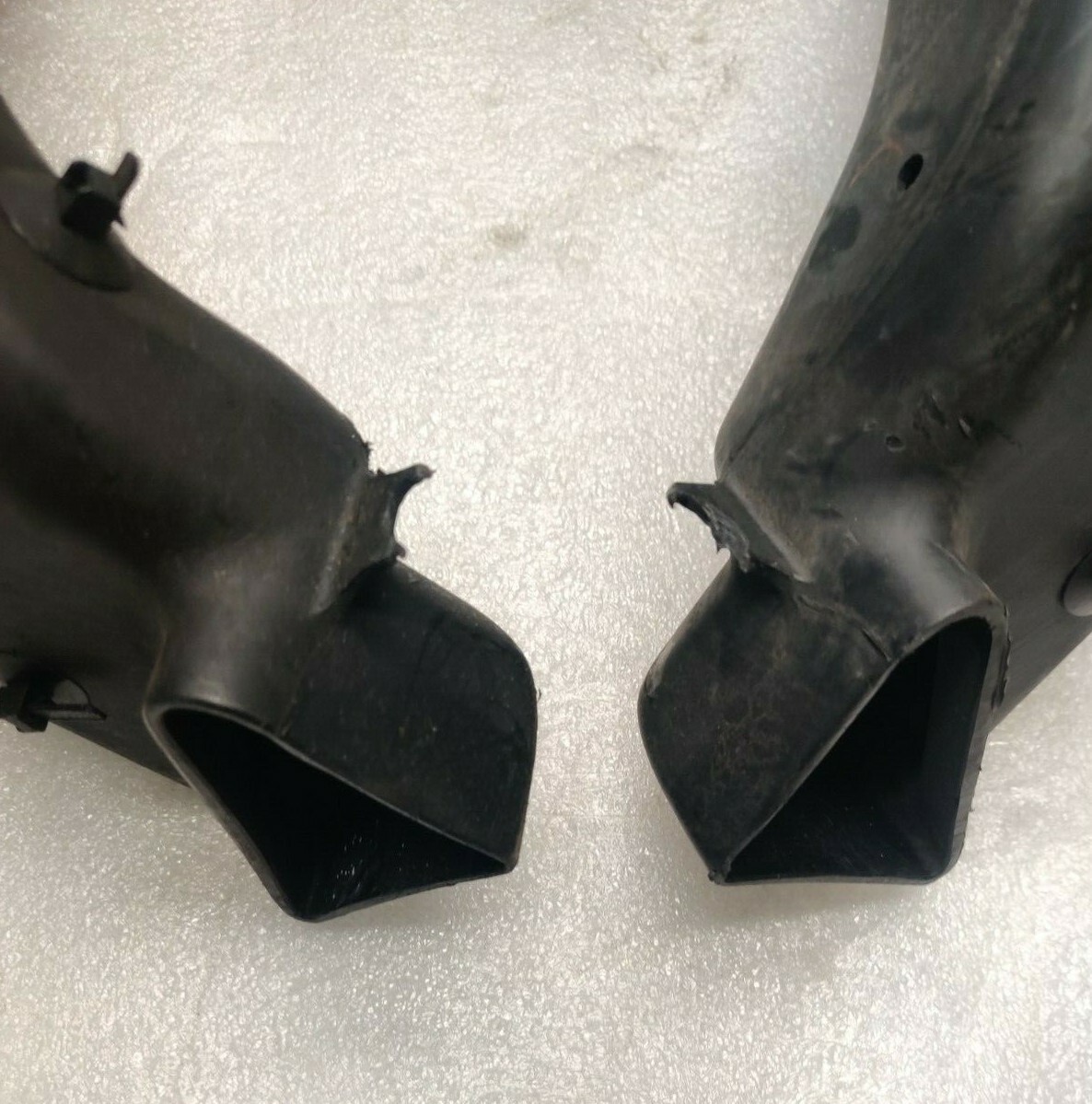 かに KAWASAKI NINJA ZX14 2006-2011 LEFT RIGHT AIR FUNNEL DUCT FRAME RAM