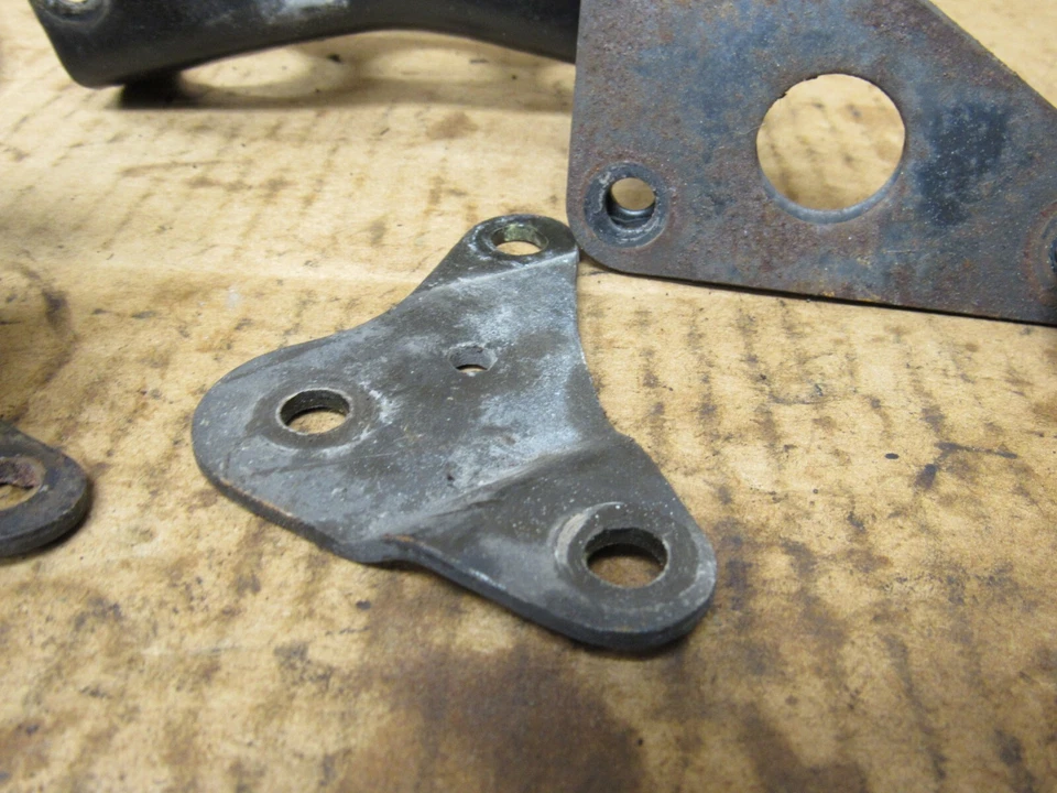 Кронштейны крепления двигателя 1985 HONDA CB450SC Nighthawk 50351-413-010 - Изображение 4 из 4