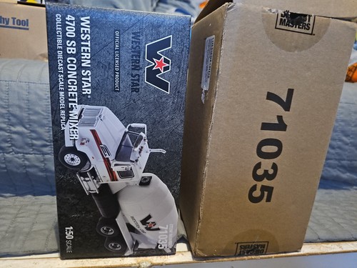 1:50 DIECAST MASTERS WESTERN STAR 4700 SB *WHITE* CONCRETE MIXER 71035 NIB - Picture 5 of 5