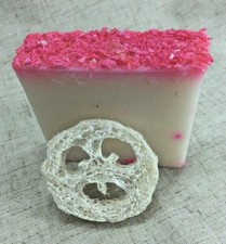 Vegan,Cruelty Free Soap Bar 95g with 1cm Loofah Soap Drier - Coconut Dream