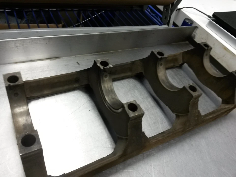 发动机缸体主盖适用于 90 - 95 道奇 Caravan 3.0 — 第 4/4 张图片