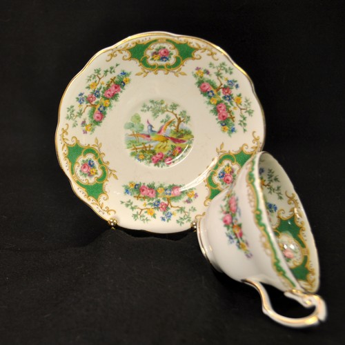 E. Brain Foley Cup & Saucer Broadway #7651 Green & Gold 1948-1963 England - Picture 10 of 24