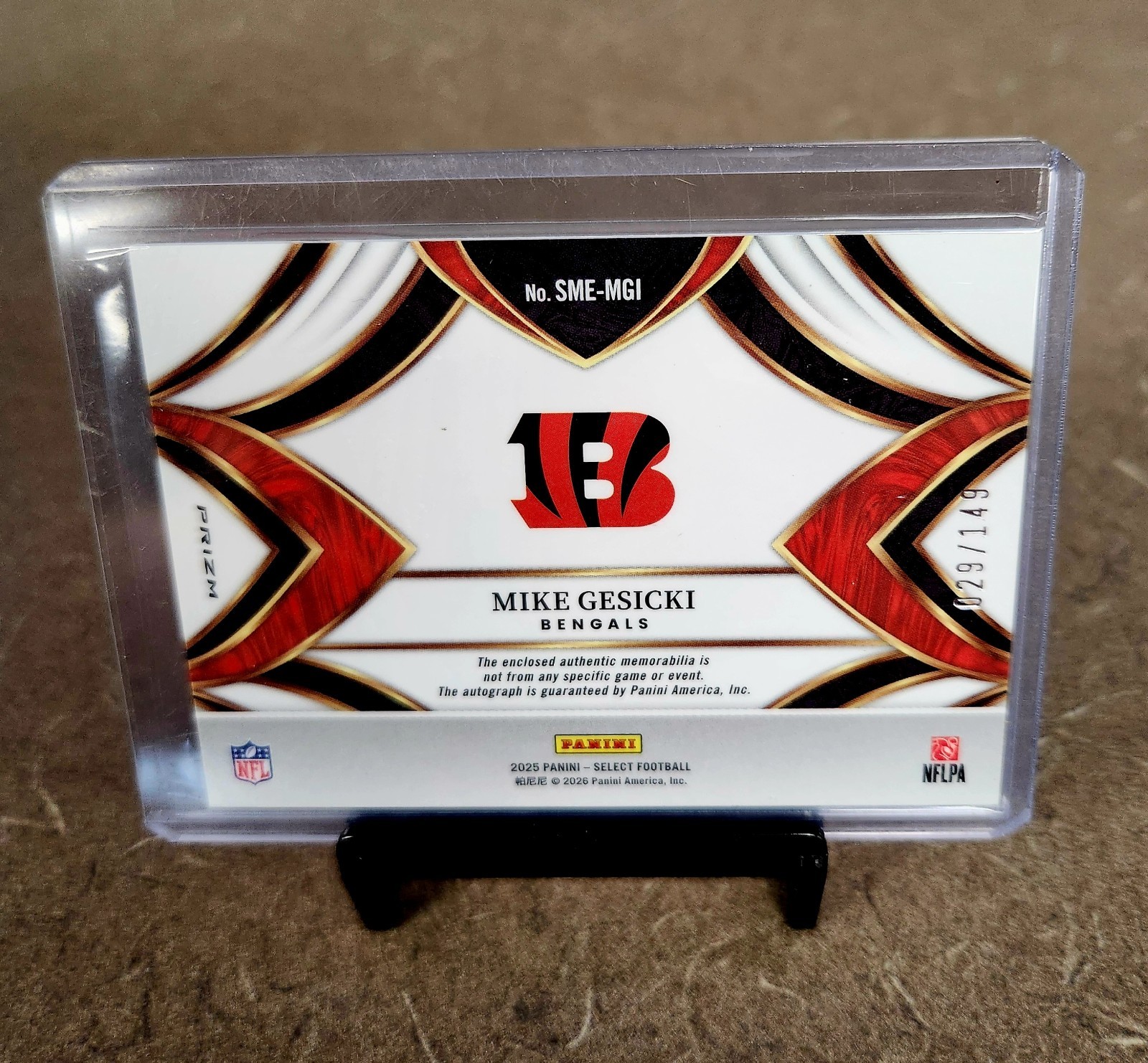 2025 Select Mike Gesicki Signature Memorabilia Blue Prizm Auto Patch /149 view 2