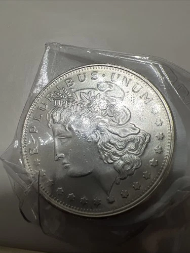 1 One Troy Oz Silver ROUND .999 Fine Silver E PLURIBUS UNUM MORGAN DOLLAR Design
