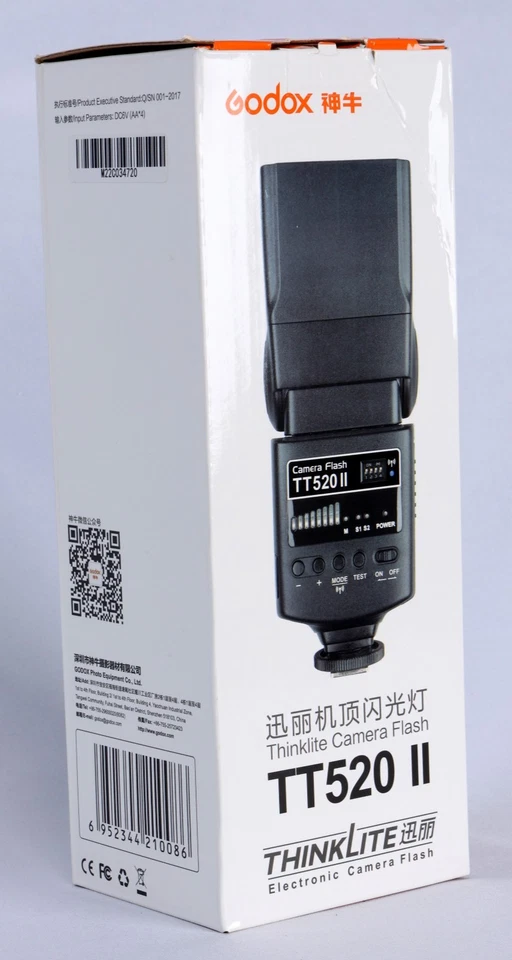 “Godox TT520 II – a versatile flash kit with wireless trigger, mint in box!” - Image 2 of 4