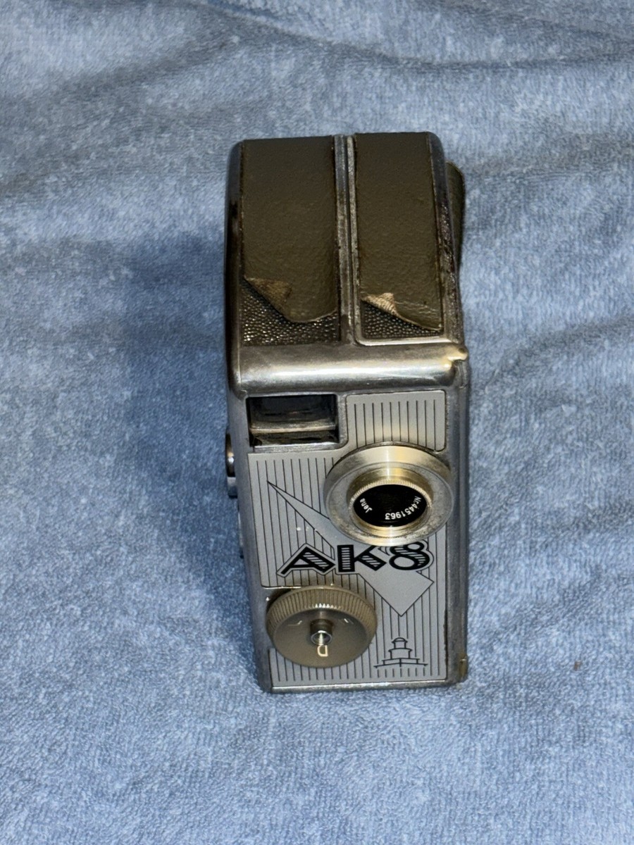 Pentacon AK8 AK-8 - Standard 8mm Movie Camera - Zeiss Jena Pentacon AK8 AK-8 - Standard 8mm Movie Camera - Zeiss Jena