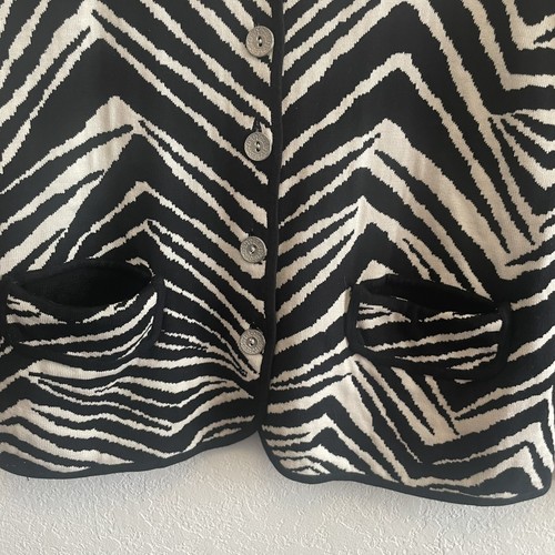 Chico’s 2 Large Zebra Silk Blend Button Front Long Sleeve Knit Cardigan Sweater - Picture 2 of 8