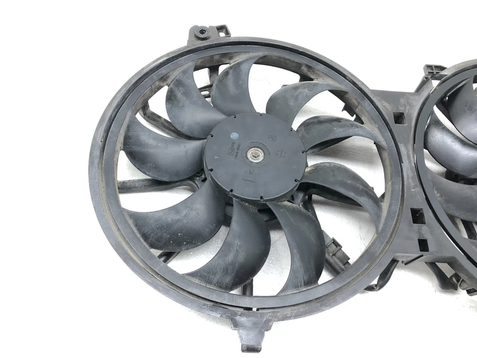 Infiniti Q70 Q70L M37 2011-2019 3,7 L radiador refrigeración doble ventilador motor OEM Foto 3 de 4