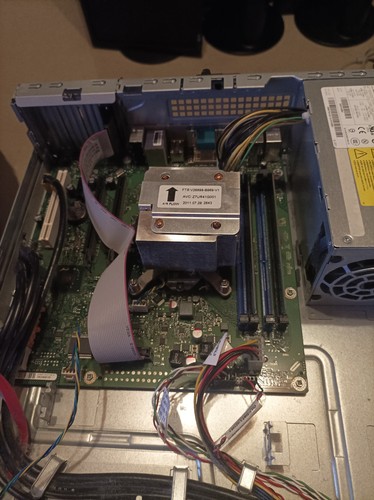 Fujitsu ESPRIMO Desktop E710 SFF Intel i5-2400, 8GB DDR3, 500GB HDD, Win10 Pro 1 - Bild 5 von 6