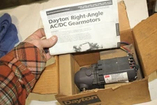 Dayton AC DC Gearmotor 1L483B 1/15 HP 21RPM Right Angle