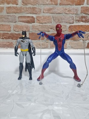 Lot 2012 Hasbro Marvel 14'' Web Slinger Spider-Man und Batman Actionfigur