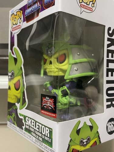 Funko Pop! Turtles Of Grayskull - Skeletor #1662 | Target Con 2025 Exclusive - Picture 5 of 6